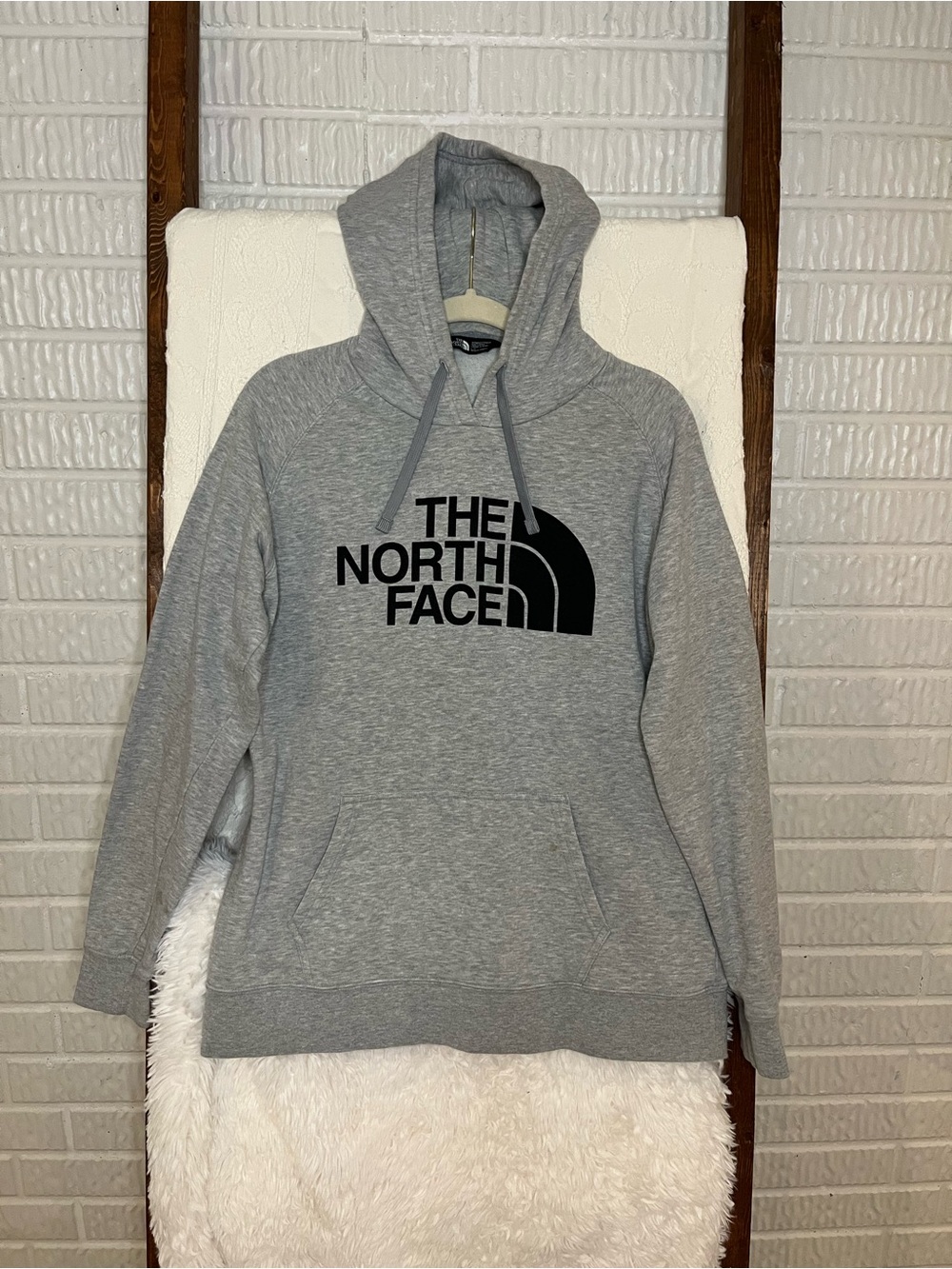 The North Face Women’s Large Half Dome Pullover Heather Gray/Black Hoodie